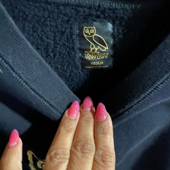 OVO - Cute Drake sweatshirt that I wore a couple of times because it was a gift. - Picture 2 of 5